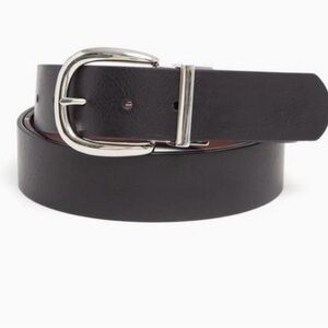 Torrid Black & White Reversible Belt with Silver D Buckle – 56”